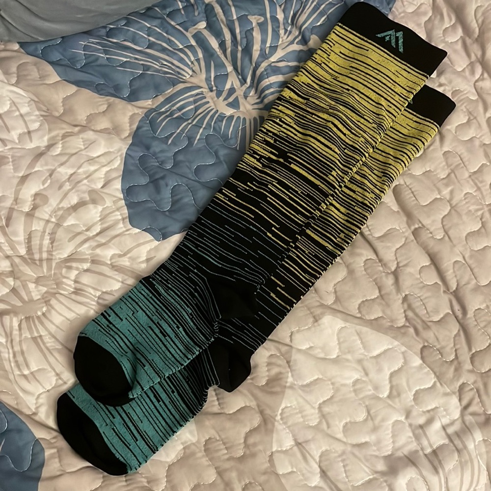 💜4/$16 Compression Socks